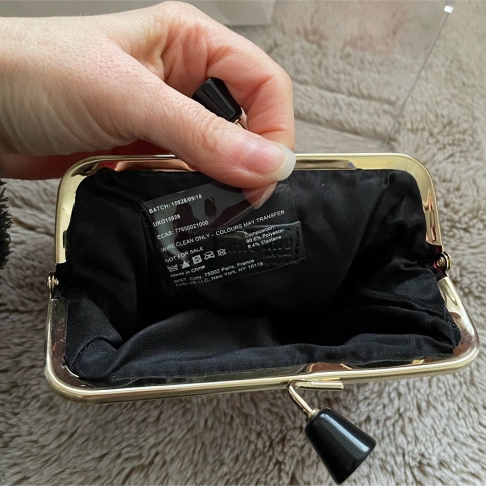Miu Miu Beauty Pink Velvet Kisslock Wallet - Picture 2 of 5
